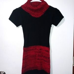 🍄It is a fitted body dress is very comfortable and has a turtleneck.🍄